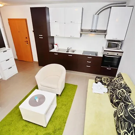 Jele Apartment *